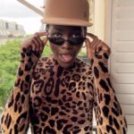 Lupita Nyong’o Instagram – The cat’s outta the bag 😹 Day 2 of @aquietplace: #DayOne in Paris 🎬

🎶: Dernière Danse by Indila