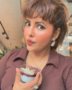 Luviena Lodh Instagram - New me, and my chia pudding 
How’s my new look?