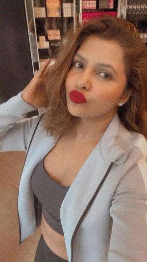 Luviena Lodh Instagram - Comment below if you wanna know which red lipstick I m wearing? #redlipstick