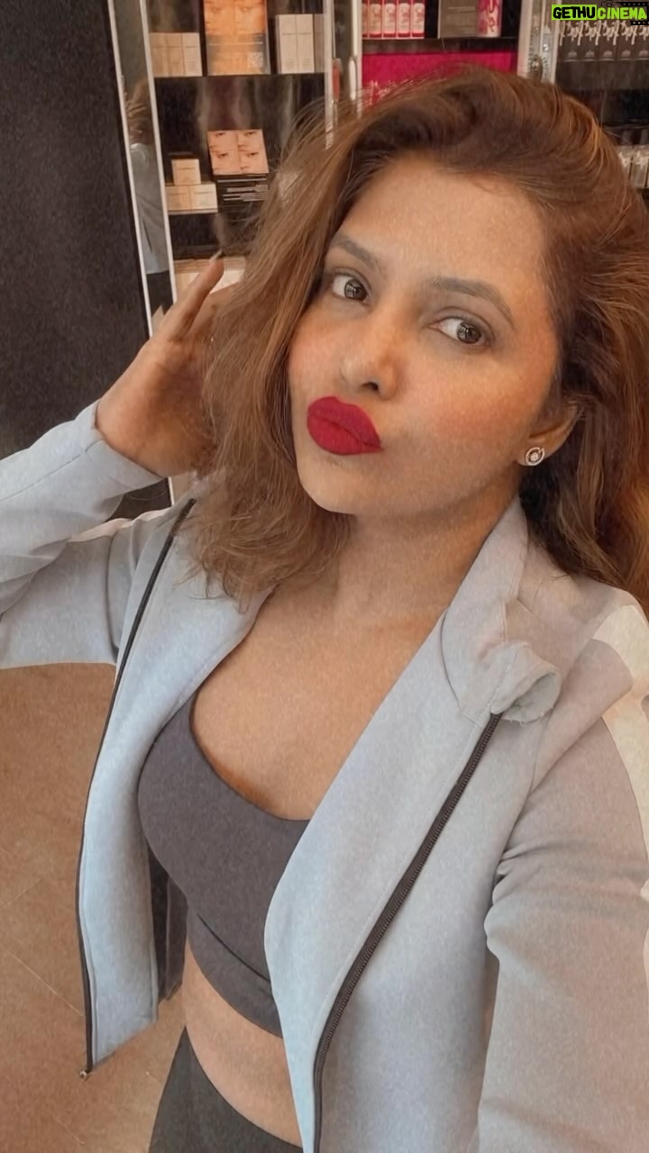 Luviena Lodh - 3 Likes - Comment below if you wanna know which red lipstick I m wearing? #redlipstick