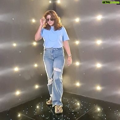 Luviena Lodh - 3 Likes - Confidence is sexy, wear it daily!
Though it was a test shot in jeans tee n chappls, nothing can look more radiant than ur confidence!
#reelsinstagram #slowmo #stylereel