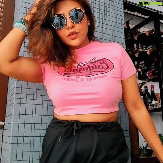 Luviena Lodh - 1.1K Likes - Baat toh sahi hain🤣😂🤣
#comedyreelsindia #funnyreels #luvienalodh