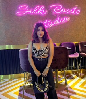 Luviena Lodh Instagram - At an event!

#luvienalodh #silkroute #event