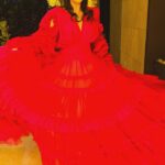 Luz Elena González Instagram - Una noche llena de amor y alegría!!!! A tu lado mi amor todo es mejor, te amo ❤️ #Berni Una vida llena de bendiciones y alegrías, amo nuestros momentos juntos ❤️ Vestido @carlospinedamx Peinado @moonmakeupartistt Maquillaje by @luzelenaglezz