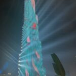 Luz Elena González Instagram - Recordar la emoción en la voz de mi niño no tiene precio, su sueño era ir a Dubái y vivir este momento increíble en familia y así lo hicimos disfrutando este gran espectáculo del @burjkhalifa ❤️❤️❤️❤️ #Santi mi bebé precioso #family #love #happy #moments #dubai