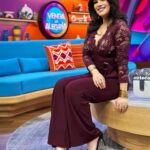 Luz Elena González Instagram - ¡Acompaña en estos momentos a la guapísima @luzelenaglezz en #VLA! Estamos al aire por @aztecauno. 🤩💃🏻✨🙌🏻📺 #MeAlocoCuando