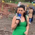Luz Elena González Instagram – Estoy muy emocionada porque desde el 3 de abril se estrenó la primera serie que hice para @starplusla con el personaje de Bibi Lizardi 🫶✨ una reportera muy carismática y divertida que está comprometida a descubrir la verdad sobre los ovnis 🛸 ¿ustedes han visto algún ovni? 

¡Disfruta ya de la primera temporada! 💕 #FabricantesDeOvnis