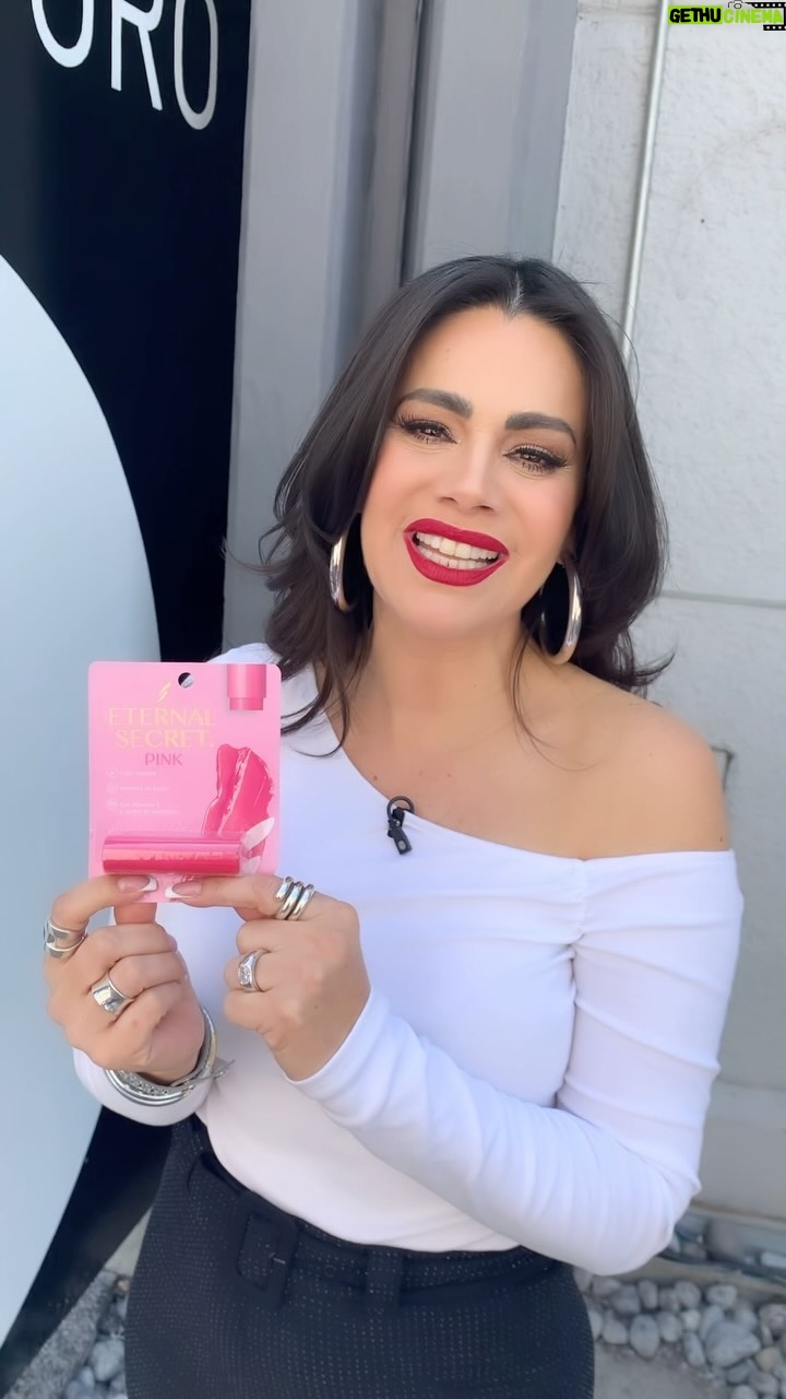 Luz Elena González Instagram - Amo mi bálsamo hidratante 😍😍😍😍 ¿ya lo conocen? ❤️ ¿desean que les regale uno? 🥰
