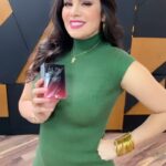 Luz Elena González Instagram - Me enamore de su aroma, ¡ya sé que regalarle a mi esposo esta navidad!✨♥️ ¿ustedes ya conocen Alfa? 🥂