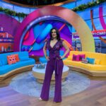 Luz Elena González Instagram - Feliz y agradecida terminando un día exitoso más de programa y con la canción de tendencia 🥳🍾🎊 desde el foro de Venga la Alegría Outfit @dreamsfstudio