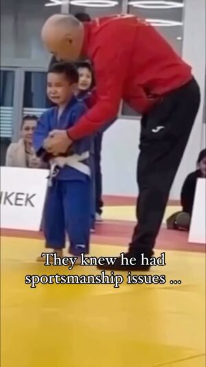 Lynn Toler Instagram - Dude in the red shirt had him hemmed up. Apparently, they could see which way the sportsmanship wind was blowing.

… but he found a way. 

I’m not going to say anything about anybody’s parents or upbringing. 

It’s a moment in time … and I found it funny.

Just saying. Be slow to judge. Everybody got a boatload of nonsense they’re trying to get through.

For instance, If someone had seen me at 5:46 yesterday evening they would have branded me a whole entire lunatic, and not the half in the bag lunatic status I claim.

I was on one. 

But there is no way in the world any who saw me could have known the unique fashion in which my 64 year old knees, a battle over medical records, an ailing family member, and cream sauce (I mean, really, who forgets they’re lactose intolerant?😔) combined to create some of crunch in my countenance … a daub of disquiet in my demeanor … some salt in my spirit.

(And, yes, I know I have a ludicrously juvenile love of alliteration.)

Having realized I was at less than my best, I did a half hour inclined brisk walk on the treadmill this morning. And yes, my knees hurt but I wrapped them up and kept it moving. I’d rather my knees hurt than my mood.Endorphins get me right. 

Now I am fit for public consumption!

Being out of sorts is not a license to light up other people. Even if you had a lot of things beyond your control pushing you past your limits, you still have to act like you have some sense when dealing with people who had nothing to do with getting you there. 

My situation explains why I wasn’t my best self but I still have to own the fact that that was the case.

Since I’m moody, I have a carefully curated assortment of apologies at the ready. Every year I add more, but have to use them less. Using them is good practice. Not having to do so, however, is growth. 

One elevates by degrees. 

My attempts at elevation notwithstanding little dude throwing up that finger is still hilarious to me. And I’m not altogether sure I want to get to a place where that isn’t funny. #Humorlessness will have you pointing, judging and in a perpetual position of derision. Who needs that?

Have a great day! I intend to.