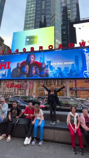Lynn Whitfield Instagram - The Chi’ is taking Times Square by storm!! 

This Friday May 10th our new season will be airing on @showtime & streaming May 12th on @paramountplus 💃🏾✨ Get your popcorn and fasten in for a ride!