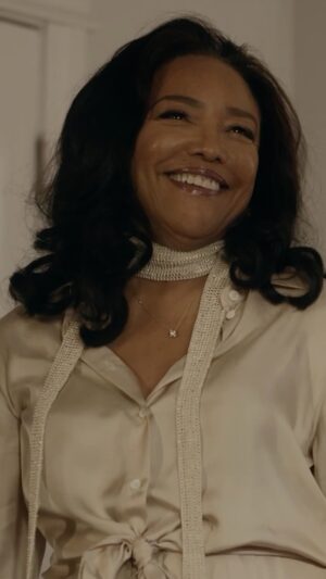Lynn Whitfield Instagram - Play with someone else’s mama! ☝🏾 #TheChi