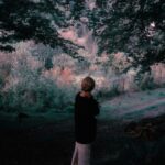 Lyubov Aksyonova Instagram – Сегодня день рождения Маргариты Борисовны Тереховой.

Ее работа в кинокартине «Зеркало», просмотренная уже в сознательном возрасте, каким-то чудесным образом легла на образ Миледи из фильма детства «Д’Артаньян и три мушкетёра». 

Маргарита стала для меня примером внутренней, хтонический силы, проявляющейся в каждом кадре. Сохранять себя в любой ситуации, в любой сцене, без принуждения – всегда трудное испытание для меня. Но Маргарита делает это так естественно и легко, что каждый раз зрителю ничего не остаётся, как только восхищаться ее способностью совмещать в себе миры, не теряя сути. 

И так раздирающе трагично то, что сейчас происходит с Маргаритой. Уже больше десяти лет она переживает страшнейший недуг – болезнь Альцгеймера. Я желаю ей и её семье от лица молодого поколения, вдохновленного её работой, огромных сил для борьбы с болезнью. 

Благодарю вас, Маргарита Борисовна!

#12любличностей 

Фотографы: @polinaboka @sofi_naboka
Стилист: @aleksandra.georgie
Парикмастер и супер соседка: @tretiakova_muah
Серый кардиограмм:⁣⁣ @theman.unknown