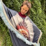 Lyubov Aksyonova Instagram – Хотелось к красивым фотографиям написать что-то умное. 
Думала полдня. 

Пожалуй, сегодня просто будут красивые фотографии.