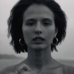 Lyubov Aksyonova Instagram – Молчание моря.

Виновники:
@polinaboka 
@sofi_naboka 
@aleksandra.georgie 
@tretiakova_muah 
@theman.unknown
