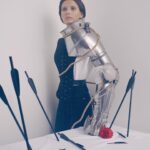 Lyubov Aksyonova Instagram - « … когда интересно жить? Когда у тебя есть перспектива, когда у тебя есть какой-то горизонт, к которому ты движешься, вот это вот движение и есть интерес к жизни…» Инна Михайловна Чурикова (Передача «Камера смотрит в мир», 1988г.) То, что делает Инна Михайловна - поразительный пример преданности и любви к своему делу. Потрясающе талантливая, полная воли и жизни, она очаровывает с первых кадров, ломая все стереотипы и шаблоны. Удивительно видеть на экране, каким благом и созиданием насыщены их совместные с мужем картины. Каждый фильм интересный, фундаментальный! Спектакль с участием Инны Михайловны в Ленкоме Марка Захарова - это трогающее до глубины души событие. На сцене отчетливо видно, как мы, современное актерское поколение, далеки, как много нам нужно найти, осознать и изменить. Спасибо большое за Ваш вклад, за то, что, возможно сами того не желая, прорубили собой перспективу, выстроили на горизонте цель, к которой очень сильно хочется стремиться. С Днём рождения, @inna_churikova_official ! #12любличностей Фотограф: @tuponogova_volkova Ассистенты фотографа: @kostya_nekiy @pavelradchenko Стилисты: @aleksandra.georgie @anastasiabocharova Сет-дизайнер: @marfartwo Ассистенты сет-дезайнера: @elenaqq @piulyuli Визажист: @nora_ivanova Парикмастер: @tretiakova_muah Фея:⁣⁣ @olga_nazaruk Серый кардиограмм: @theman.unknown Одежда: @alexanderarutyunov Отдельное спасибо @ivan_baturin_