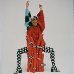 Lyubov Aksyonova Instagram - Сегодня День рождения у «крёстного отца» одного из моих самых любимых музыкальных жанров (на данный момент), настоящего режиссёра музыкального театра и человека, открывшего для меня танец с новой стороны.⁣⁣⠀ ⁣⁣⠀ @raja_rams_tip_records - один из участников уникального музыкального явления под названием Shpongle, чья мелодия погружает в атмосферу удивительного путешествия в магическом лесу.⁣⁣⠀ ⁣⁣⠀ Мне повезло познакомиться с ним дважды. Один раз - когда я попала на его выступление, как диджея в Индии. Музыка, которую он играет, обладает необычной силой, она разрушает все барьеры и страхи и озаряет невероятно свободным посылом: «Как бы ты ни двигался, и чтобы ты не делал - ты не можешь ошибиться!». После такого я заново открыла для себя танец именно как свободу самовыражения.⁣⁣⠀ ⁣⁣⠀ Второй раз мы познакомились уже лично, и это оказался, наверное, самый молодой духом человек из всех, что я встречала в своей жизни. Каждое его слово, каждое движение словно пропитано сочетанием мудрости с детским творческим энтузиазмом. ⁣⁣⠀ ⁣⁣⠀ Выступление @raja_rams_tip_records - это всегда прорыв за личные границы, словно попадаешь на общее поле, где каждый становится равноправным участником событий. Музыка становится общим пространством, где ты легко можешь общаться с другими людьми, даже если вы из разных стран, культур или миров. Музыка это и есть язык.⁣⁣⠀ ⁣⁣⠀ Порой мы забываем, что это общая вечеринка, где диджей - это сама любовь. Хорошо, что Раджа нам об этом так здорово напоминает.⁣⁣⠀ ⁣⁣⠀ С днём рождения, @raja_rams_tip_records ! ⁣⁣⠀ Спасибо за все открытия, за энергетику и за то, что так сильно нас любишь.⁣⁣⠀ Happy Birthday @raja_rams_tip_records ! Thank you for divine moments of truth, for your energy and love! #12любличностей Фотограф: @evgeniymim Ассистент фотографа: @ak88photo Стилист: @aleksandra.georgie Ассистент стилиста: @bachurka Сет-дизайнер: @elyastrezhenyuk Ассистенты сет-дизайнера: @max_cormac @islamiya_z @gregory.leonovich Визажист и мастер по волосам: @koachman Арт визажист и мастер по волосам: @liatunik Маски: @nastia_pilepchuk Маска Shpongle: @supinatra Духи: @suss.iety @nikmartyn Фея:⁣⁣ @olga_nazaruk Он: @theman.unknown Фотостудия: @mayak_studios ❤️