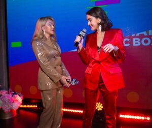 Lyubov Uspenskaya Instagram - Позавчера я была на дне рождения моей дорогой подруги Людочки Соколовой @ludasokolova ❤️ Мои близкие знают, что я редко посещаю ночные заведения и вечеринки, но ради этого человека, мы с Таней @pacha_tati не смогли усидеть дома. Это был великолепный праздник музыки, потрясающих вокалистов, которых можно слушать бесконечно, и я получила настоящий праздник души.  Спасибо тебе дорогая Люда за то, что устроила такой незабываемый вечер. С днем рождения ️тебя ещё раз ❤️
Люблю. Твоя Люба❤️