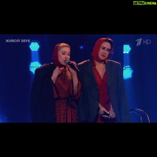 Lyubov Uspenskaya - 8.1K Likes - Дорогие друзья, вчера на Первом канале состоялась премьера пятого праздничного выпуска проекта "Две звезды. Отцы и дети", посвящённого дню Великой Победы.
Мы решили исполнить поистине вечную песню "Тёмная ночь", подарив ей новое звучание.
Ждём вашего мнения о выступлении в комментариях, а также, хотим поздравить всех вас с наступающим праздником - Днём Победы! Пусть в вашем доме всегда будет мир, уют и светлое небо над головой ❤️
Ваши Люба и TATI ❤️
#двезвезды #деньпобеды #сднемпобеды #темнаяночь