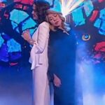 Lyubov Uspenskaya Instagram - Дорогие друзья, всем привет ❤️ Вчера на 1 канале состоялась премьера второго выпуска шоу "Две звезды. Отцы и дети", где мы впервые на телевидении исполнили нашу дуэтную композицию "Мольба", написанную на стихи Марии Захаровой. Понравился ли вам номер? Какие ещё песни вы хотели бы услышать от нас на проекте в дальнейшем? Пишите свои варианты в комментариях, мы обязательно всё прочитаем😘 Ваши Люба и TATI ❤️ #любовьуспенская #pachatati #2звезды #мольба