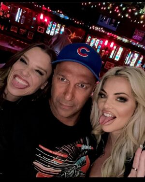 Lzzy Hale Instagram - LA LA LAND DUMP! What a life changing trip with some of the most beautiful people that walk this earth! We are lifers, we are in the business of smiles and loud music, and I am so grateful to be doing what I love with the people I adore. @tommorello @billycorgan @kingdmc @taylormomsen @scottianthrax @taylormomsen @larrydrini @mayradiasgomes @thejoestorm @connorpaolo