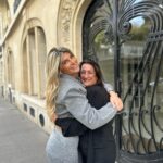 Mélanie Amar Instagram – Ma mere capillaire forever @judith_royalextension ❤️
J’en profite aussi pour dire que je t’aime tres tres fort depuis toutes ces années ou tu t’es occupé de moi comme si tu m’avez pondu 😂😅
You are ma sauveuse capillaire, sans toi je serai chauve avec une perruque qui tomberai 18 fois par jour 😜😂 

Bref, si vous rencontrez des problemes de pertes de cheveux comme moi, ne paniquez pas, Judith a la solution ✨
Rendez vous chez @royalextension, les meilleures! Et je vous le dis par experience avec un bon entretien, ça n’abime pas les cheveux ☺️❤️ & ça pousse toujours 😁🥰

#pasdecollaboration