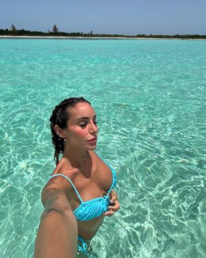 Mélanie Orlenko Instagram - Ces photos ne sont-elles pas magiques ? 🧜🏼‍♀️🐠 
@la_cle_de_playa