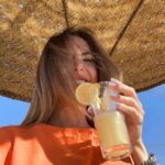 Mélanie Orlenko Instagram - Desert 🌵🐪 🧡 Ref de ma tenue @sheinfrance_ : Cottnline T-Shirt Cocotier Et Lettre : 23380624 SHEIN Tall Jean Droit À Poche : 23083219 Avec mon code : BFMELANIE -15% dès 29€ d’achat, -20% dès 69€ d’achat sur tout le site français @sheinofficial #SHEINblackfriday #SHEINGoodFinds #SHEINforAll #loveshein #saveinstyle #publicité Collaboration commerciale rémunérée