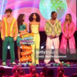 Mélanie Thomas Instagram - Thank you @nickelodeon.arabia for the invitation! We’ve presented an award and we got to perform two of @nowunited songs and i am so grateful that I got to perform AllNightLong for the show! 🩷 We also got slimedddd 🤪 #kidschoiceawards