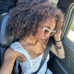 Mélanie Thomas Instagram – 🤳🏽