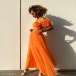 Mélanie Thomas Instagram - Au Louvre, i wear orange 🍊 #louvreabudhabi
