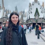 Mónica Ayos Instagram - "Never forget who you are Little star Never forget how to dream Butterfly🦋"🌷 @vickydoll22 @parquesyviajes #parquesyviajes