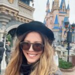 Mónica Ayos Instagram - 🪄🏰 🫶🏻