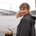 Müge Boz Instagram – Plastik ayak izinizi azaltarak alışveriş yapmak ister misiniz? ✨ Biten OMO sıvı deterjan şişenizle Ortaköy 3M Migros’daki OMO Yeniden Dolum Noktası’na gelip, OMO şişenizi yeniden doldurabilirsiniz🥰 Üstelik daha ekonomik!🌟 @omoturkiye​ #işbirliği