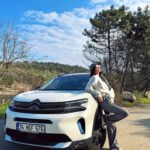 Müjde Uzman Instagram - Güneşli gün #CitroenC5Aircross ‘la değerlendirildi✅ #CömertlikteÜstüneYok @citroenturkiye #işbirliği