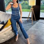 Müjde Uzman Instagram – 🏙️
Styling: @tambirleydi 
Denim on denim @levis_tr 
Shoes & neclace: @mango 
#reklam