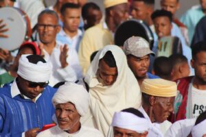 MOHAMED BASSOU Instagram - تيتي نلحنى أو ضريب الحنة من التقاليد العريقة بتامگروت🥰🥰🥰
Token by @mohammed_elfatihi