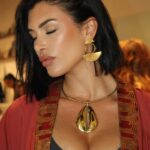 Maëva Martinez Instagram - Beauty Alert ✨ Notre belle @iammaevamartinez porte la collection Summer 2024 ☀️ Cette nouvelle collection de kimonos vous sublimera cet été avec de belles couleurs. Un doux mélange de wax et de coton, comme on aime ! A mixer avec nos bijoux en bronze pour briller avec un look 100% unique et authentique ✨ Imaneka est à @beaulieunantes au Pop Up @mylittlestore_nantes jusqu’au 30 juin. Venez nous voir ☺️