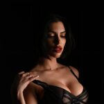 Maëva Martinez Instagram - Quelques clichés jamais posté, dans le studio glamour de @sonia.photographe ✨🌒 #shooting #boudoir #glamour #style #vintagestyle #vintage #women #sensualité #girl #picoftheday #photooftheday #instapic #instagram #studio #work #modele #instamood