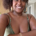 Maíra Azevedo Instagram - Entenda que cada maternidade vai ser de uma forma…essa tentativa de querer estabelecer como uma mãe deve educar sua filha, seu filho não faz bem para ninguém #maternidade #mae #maereal