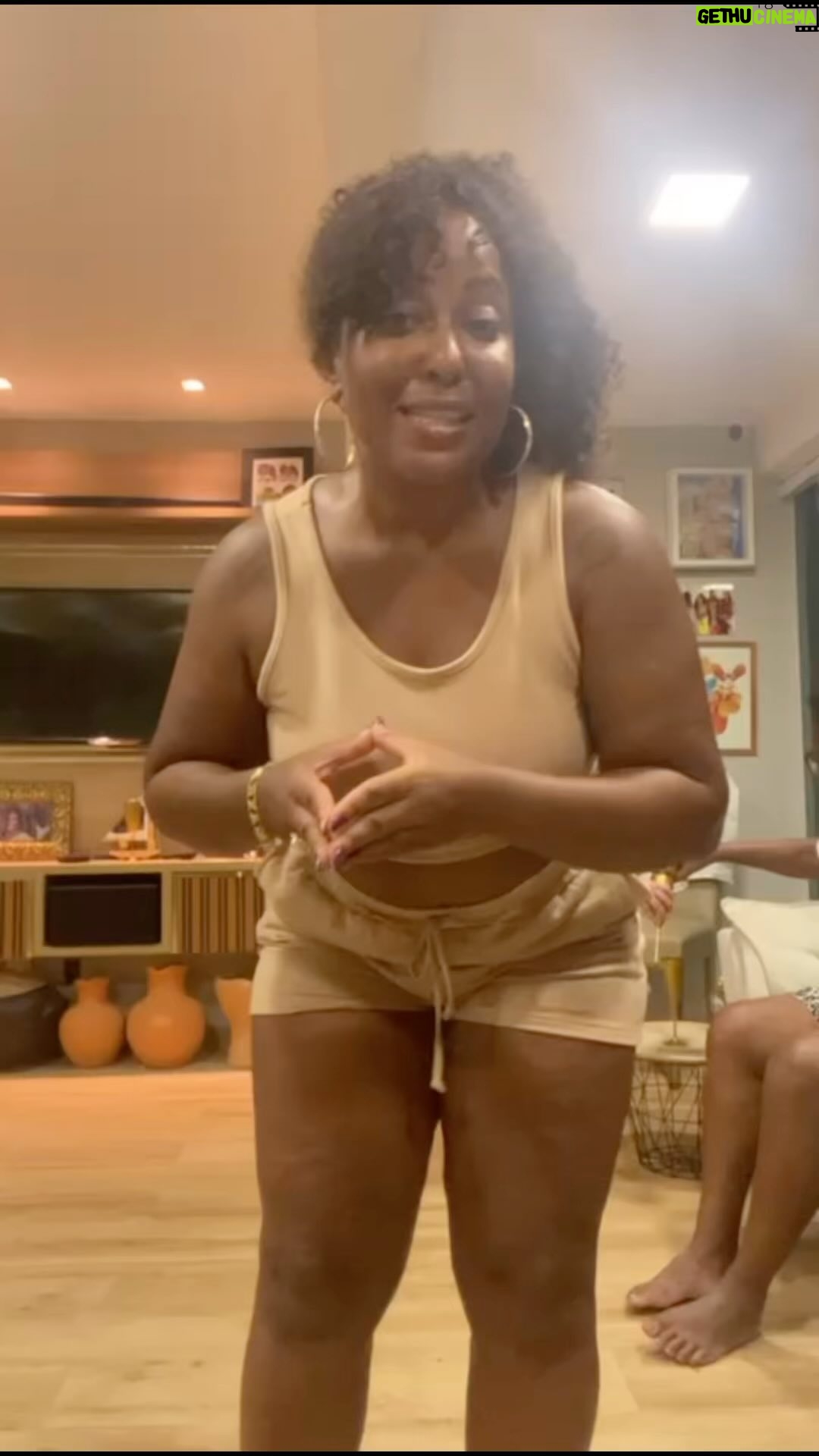 Maíra Azevedo Instagram - Tutorial de como dançar arrocha para iniciantes! Passando dicas práticas para @leandrahilario