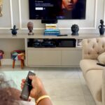 Maíra Azevedo Instagram - O que é justiça pra você? Eu fui privilegiada em assistir com exclusividade os 4 primeiros episódios da série original de @globoplay “Justiça 2”, e fiquei ainda mais reflexiva sobre esse assunto... A série traz novas histórias e novos personagens com a super produção que já conhecemos! Os primeiros 4 episódios já estão disponíveis, então se eu fosse você eu assinava o Globoplay e ia correndo assistir Justiça 2! Lembrando que toda quinta vai sair 4 novos episódios pra gente, já to ansiosa pelos próximos! #Globoplay #Justiça2 #Publicidade