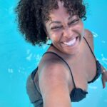 Maíra Azevedo Instagram - A bebê dormindo, a mais velha assistindo o jogo, o mais Velho em uma festa…a gente faz a farra dos coroas. É muito bom, depois de tanto tempo, a gente ainda conseguir se divertir só com a gente!