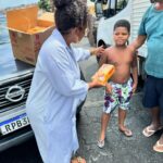 Maíra Azevedo Instagram - Levar um pouco de doçura para as crianças do bairro da Federação, bairro que me acolheu e onde fica meu terreiro! No domingo, é a vez do meu bairro, Plataforma, onde nasci e me criei! Há muito tempo realizo diversos trabalhos sociais e faço doações de leite, material de limpeza, itens de higiene pessoal e alimentos não perecíveis, além da contribuição com uma cozinha solidária que distribui refeições para pessoas em situação de rua ou em outras vulnerabilidades mas sempre tive muita dificuldade de divulgar, mas fui estimulada por alguns amigos que sabem que faço isso, exatamente para influenciar outras pessoas a fazerem também! Eu creio que qdo eu divido minhas conquistas, eu multiplico minhas bençãos!