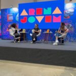 Maíra Azevedo Instagram - Compartilhar minhas histórias e ouvir as histórias de outras pessoas me faz acreditar que a troca é uma ferramenta poderosa! Muito feliz de participar da #bienaldolivro aqui em Salvador!