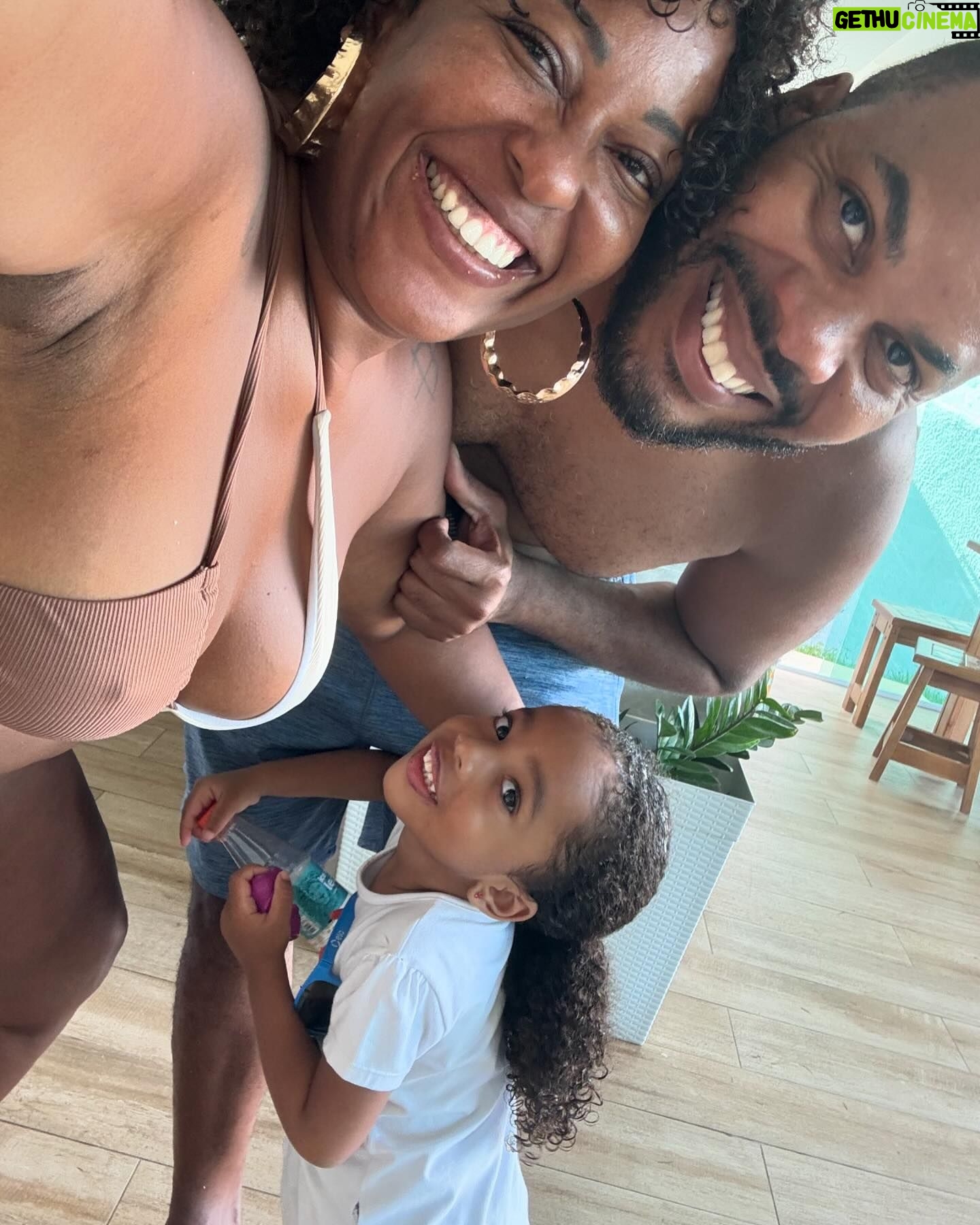 Maíra Azevedo Instagram - A gente faz a alegria da gente!