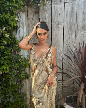 Maïssane Aghioul Instagram - Saint tropez is for lovers ✨🧚
