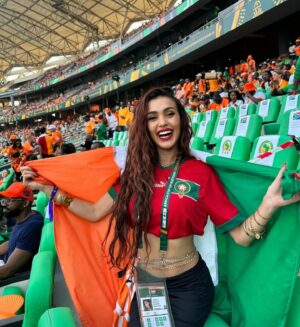 Maïssane Aghioul Instagram - JOUR DE FÊTE 🇨🇮 

Merci la Côte d’Ivoire pour votre accueil et votre gentillesse, je reviendrai pour sûr 🇨🇮🇨🇮

@tukki.katt @amani.story_