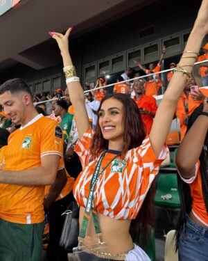 Maïssane Aghioul Instagram - La côte d’Ivoire est chic 🇨🇮🫶🏻 

Merci à @cocan2023 pour l’invitation ⚽️

@tukki.katt @amani.story_ ❤️‍🔥